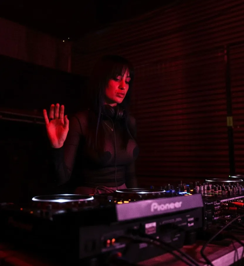 DJ KINIA G – Energetyczne sety Techno / Hard / Bounce | Kluby, Festiwale, Eventy