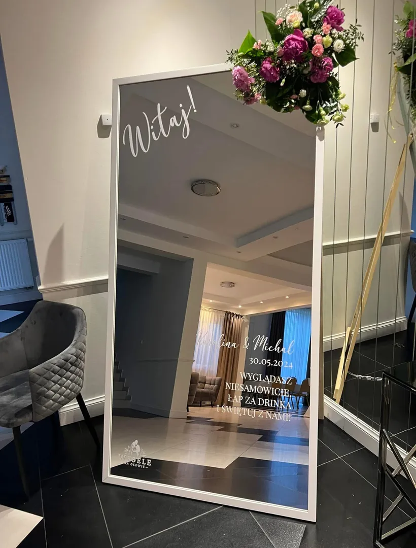 Lustro personalizowane do selfie