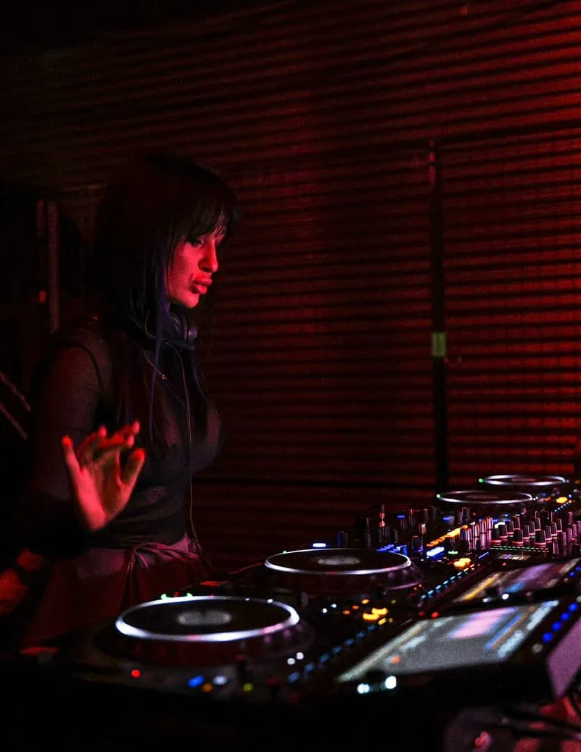 DJ KINIA G – Energetyczne sety Techno / Hard / Bounce | Kluby, Festiwale, Eventy