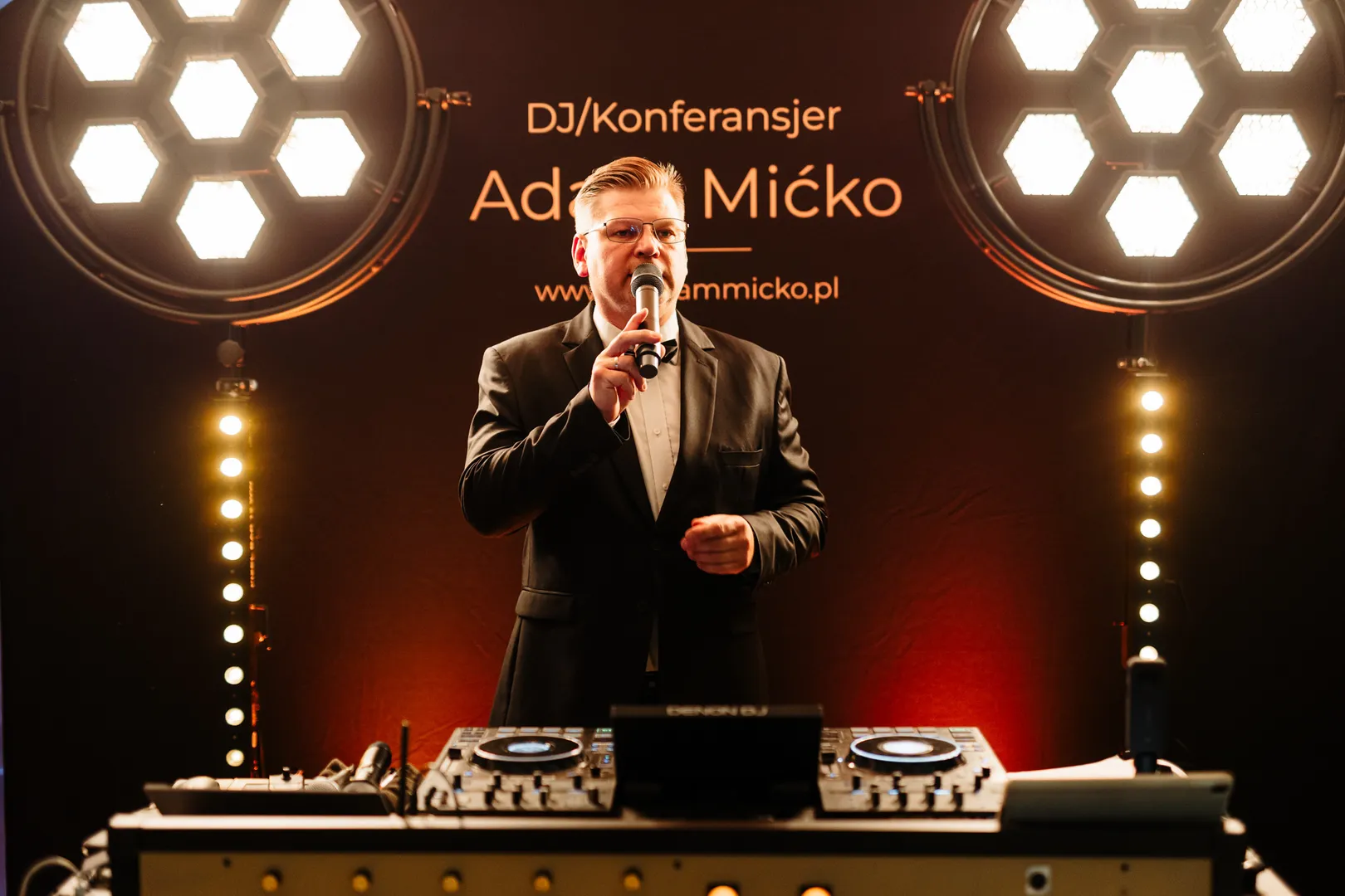 DJ Konferansjer Adam Mićko. Poland