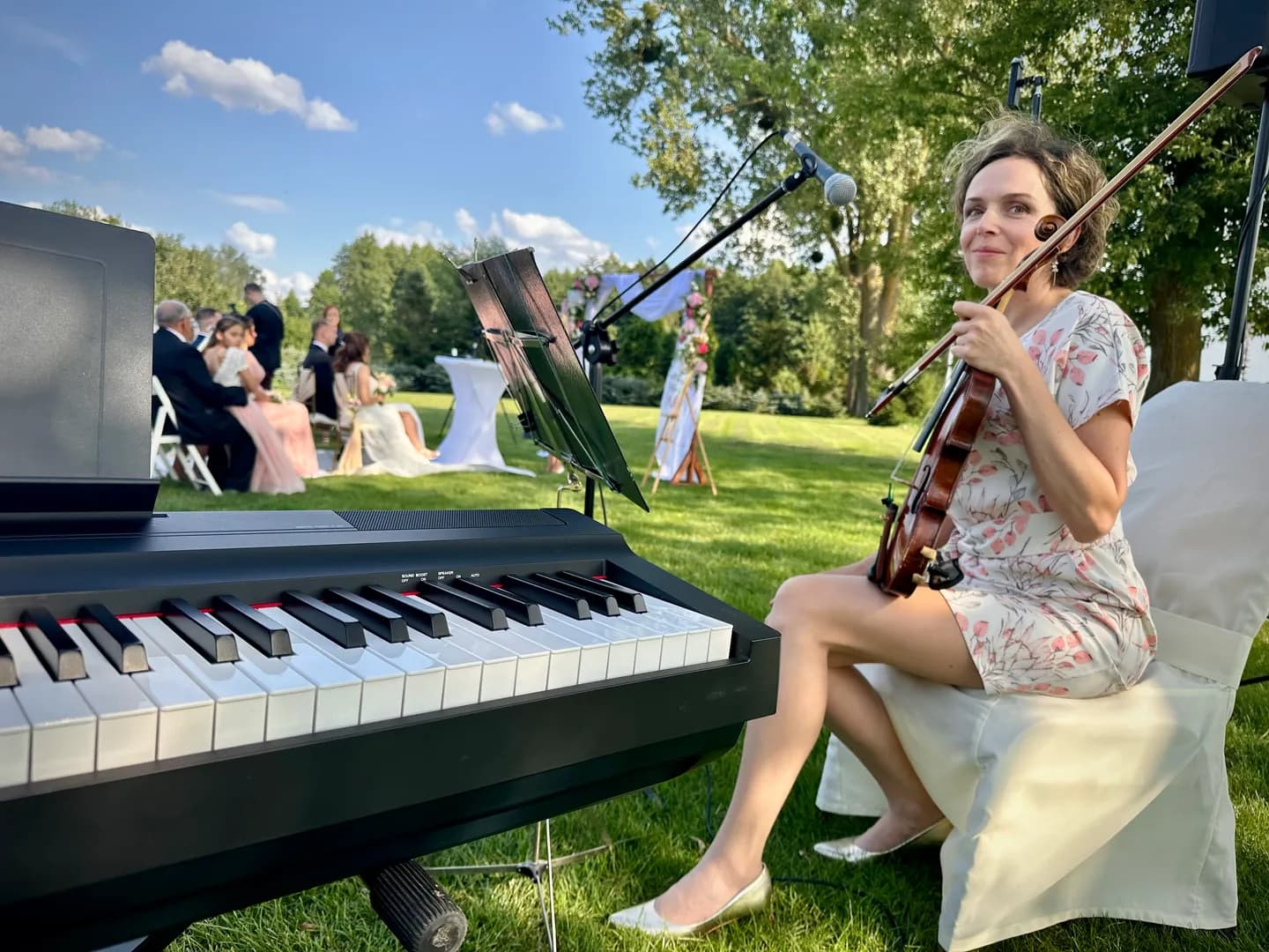 Elegancka oprawa muzyczna wydarzeń