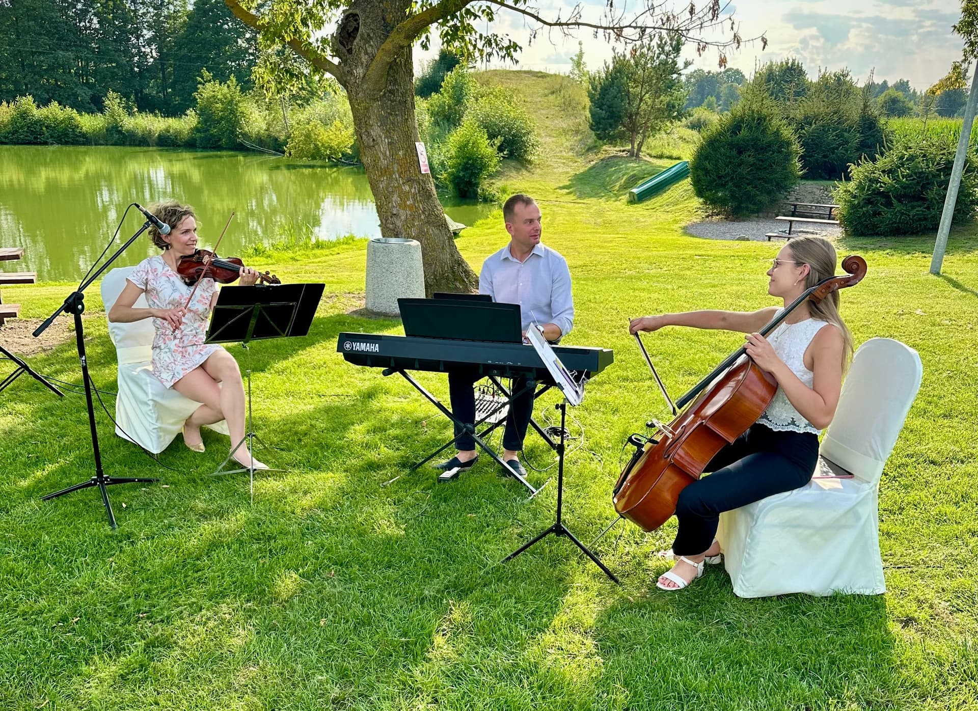 Elegancka oprawa muzyczna wydarzeń